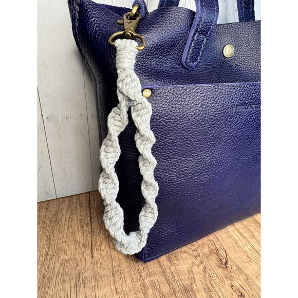 Macrame Flower Keychain Gray Purse Charm FAST SHIP NEW - Picture 2 of 4